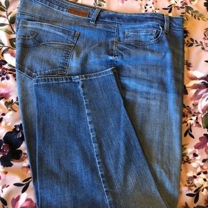 DKNY WOMENS Jeans